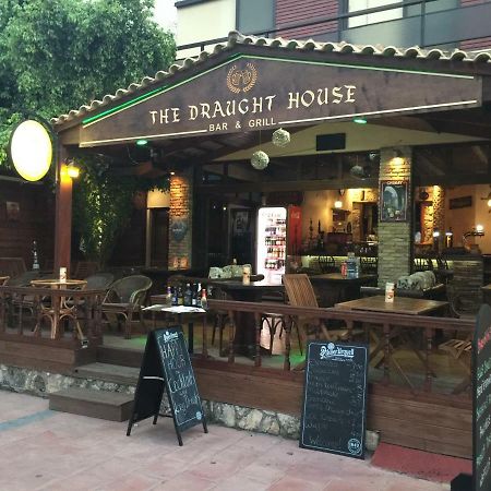 The Draught House Pub-Inn 말리아 외부 사진